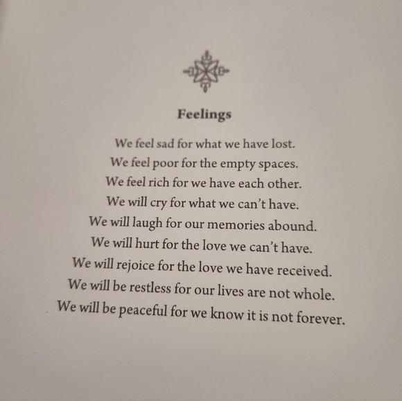 Meet your Posher, Patricia 💛 - Picture 8 of 13